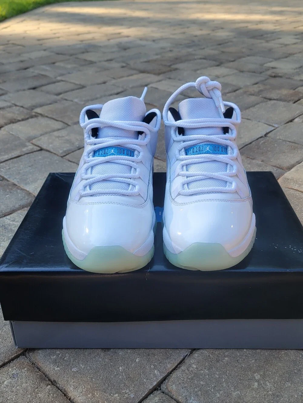 Jordan 11 Retro  Low 'Legend Blue'